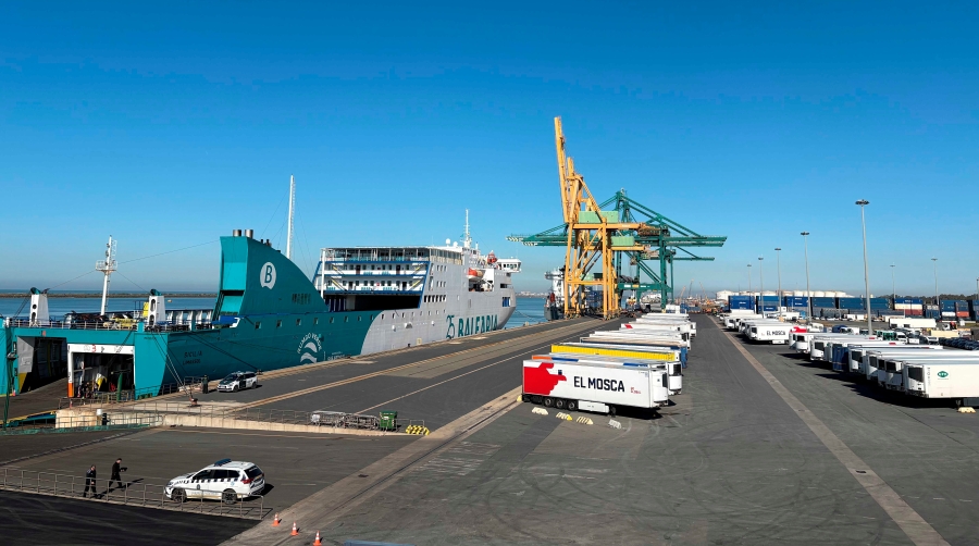 El Puerto de Huelva innova con un sensor de niebla y la transcripción automática de comunicaciones de radio