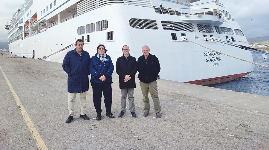 Pol Fages, presidente de la Cambra de Comerç de Palamós; Esther Roca, directora general de Ports de la Generalitat; Lluís Puig, alcalde de Palamós; y Antoni Bachiller, concejal de Turismo de Palamós.