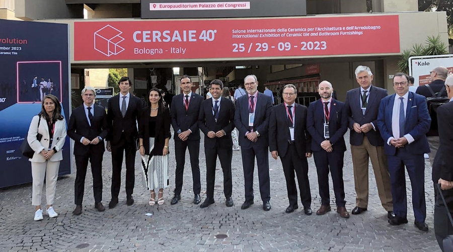 Carlos Mazón triplicará la ayuda financiera al sector cerámico