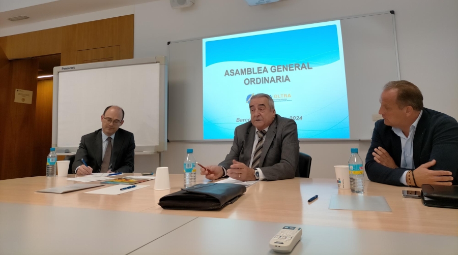 Josep Maria Vicens, secretario; Emili Sanz, presidente; y Michel Corell, vocal ATEIA-OLTRA Barcelona.