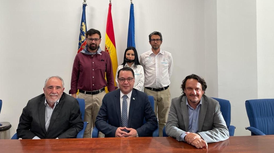 El embajador de Honduras visita el Puerto de Valencia para conocer su operatividad y proyectos