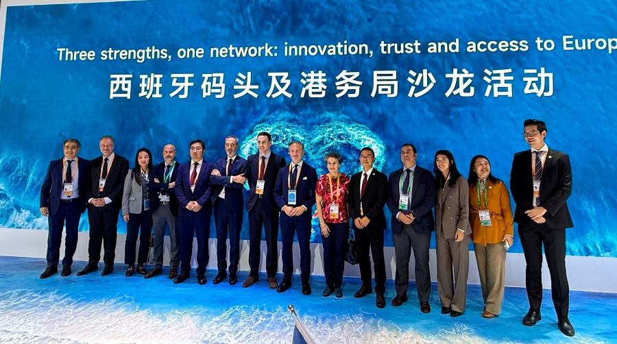 La presidenta de la Autoridad Portuaria de Valencia, Mar Chao, mantuvo encuentros de trabajo con representantes de navieras e importantes operadores logísticos.