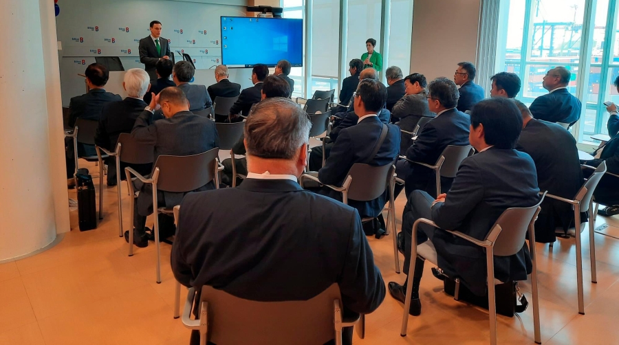 La delegación estaba compuesta por 30 personas del ámbito logístico, portuario e industrial de Nagoya.