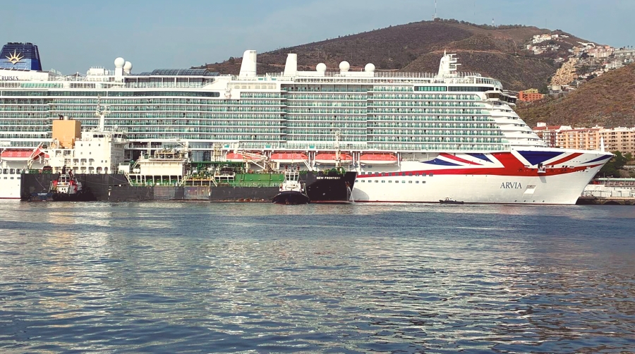 El Puerto de Tenerife abre la temporada de suministro de GNL a cruceros