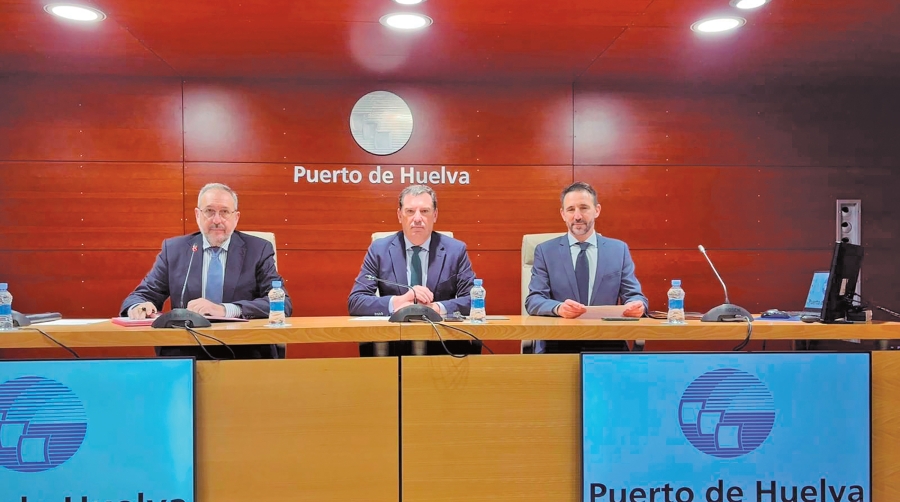 El capitán marítimo ha informado sobre la entrada en vigor del nuevo Reglamento de Ordenación de la Navegación Marítima en verano de 2025 y del simulacro conjunto realizado en mayo.