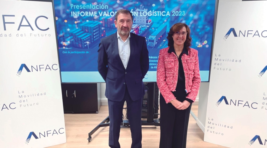 José Luis López-Tafall, director general de ANFAC, y Aránzazu Mur, directora del Área Económica y Logística.