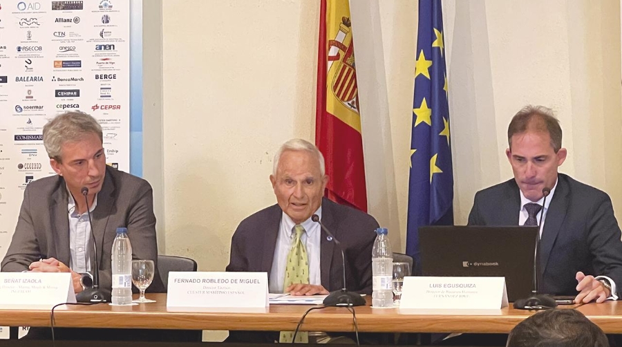 Beñat Izaola, Fernando Robledo y Luis Egusquiza en un momento de la jornada.