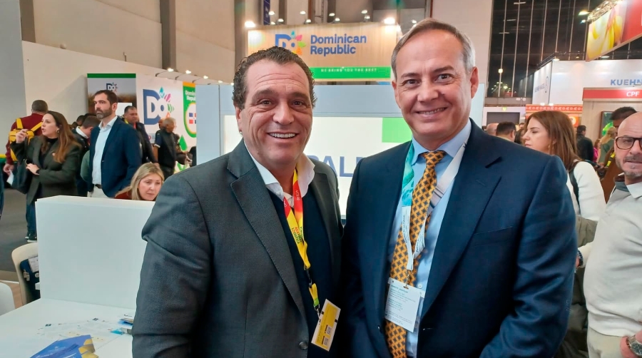 Francisco Trujillo, director de la APLP (derecha), encabezó la delegación.