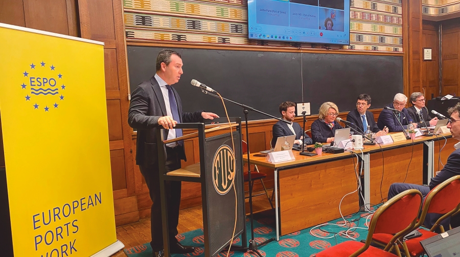 El ETS comienza a dar la cara en España: la cuota de los puertos españoles cae al 15%