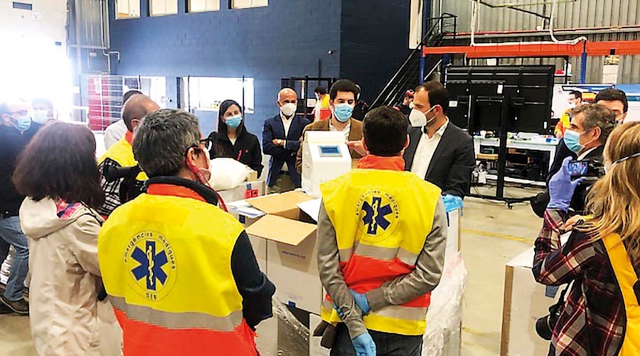 Cargo Flores coordina la entrega de 100 respiradores al Centro de Operaciones Log&iacute;sticas que gestiona el Sistema d&rsquo;Emerg&egrave;ncies M&egrave;diques (SEM).