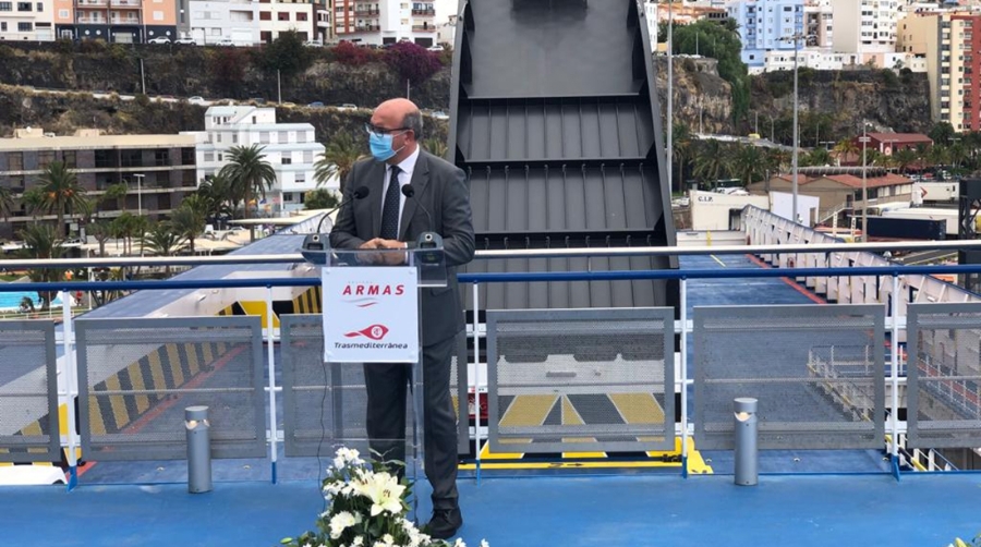 Naviera Armas Trasmediterr&aacute;nea reafirma su compromiso con la exportaci&oacute;n del pl&aacute;tano de Canarias