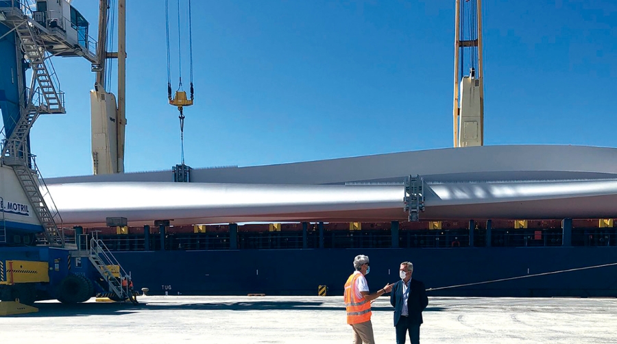 El Puerto de Motril aumenta un 48% el embarque de palas aerogeneradoras&nbsp;