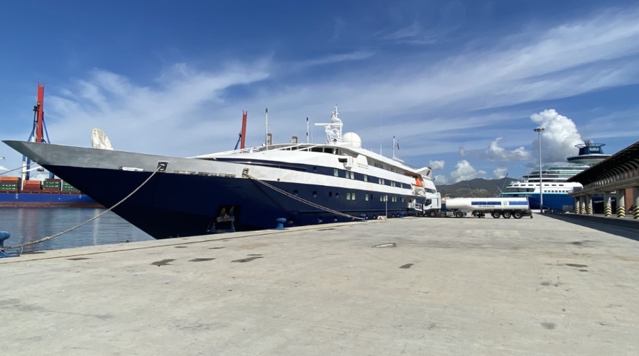 El crucero &quot;Clio&quot; escala en M&aacute;laga para avituallarse y repatriar a parte de su tripulaci&oacute;n