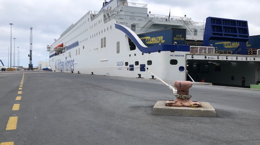 Brittany Ferries ensaya el repostaje de GNL en el Puerto de Bilbao