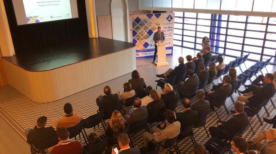 El presidente del Port de Tarragona, Josep Maria Cruset, inaugur&oacute; la jornada Med Hub Day.