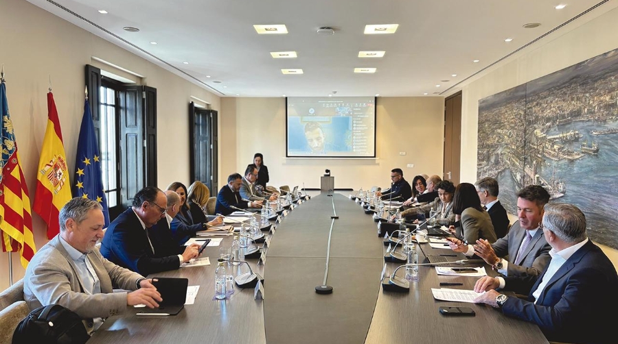 Miembros del Consejo de Administración de la APV en su reunión mantenida hoy.