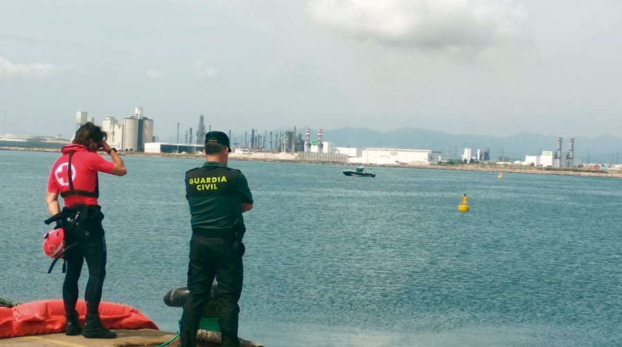Sigue la b&uacute;squeda del estibador desaparecido en el puerto de Castell&oacute;n