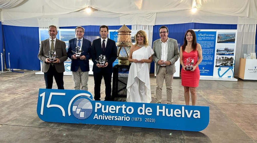 José García Fuentes, presidente de la AP de Motril; Rafael Carmona, presidente de la AP de Sevilla; Alberto Santana, presidente de la AP de Huelva; Pilar Miranda, alcaldesa de Huelva; Manuel Andrés González, secretario primero de la Mesa del Parlamento de Andalucía y Rosario Soto, presidenta de la AP de Almería.