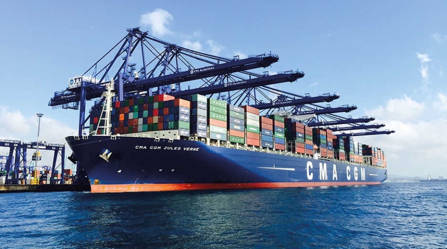 El megabuque &quot;Jules Verne&quot; estrena la nueva operativa de CMA CGM en TTI Algeciras