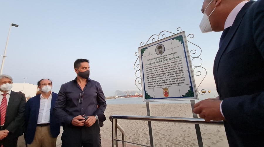 Puerto de Algeciras inaugura el Paseo Mar&iacute;timo en homenaje a Javier Beza