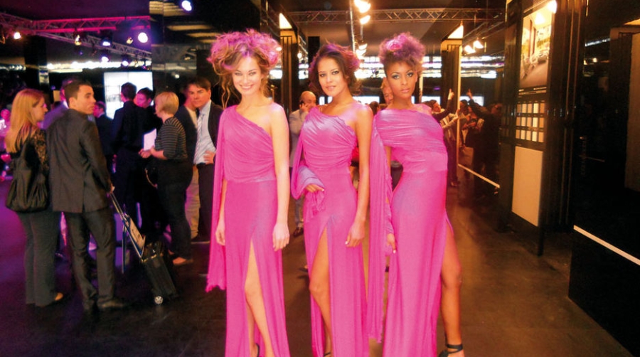 Espa&ntilde;a muestra en Cersaie la fortaleza de su industria cer&aacute;mica y su vocaci&oacute;n exportadora