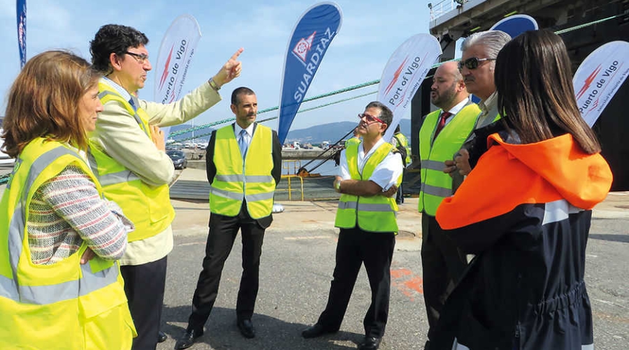 El Puerto de Vigo acoge el primer embarque a Francia de veh&iacute;culos Renault de las f&aacute;bricas de Valladolid y Palencia