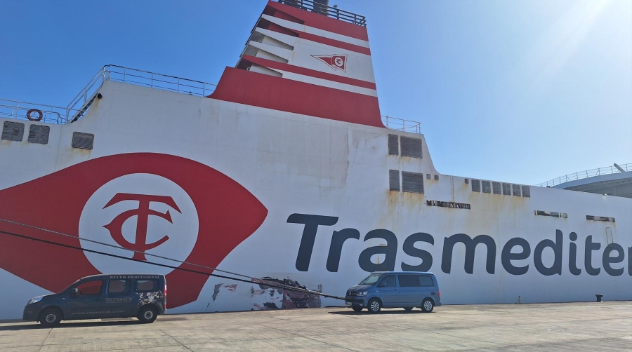 El “Ciudad de Ibiza” ha sufrido daños en su casco como consecuencia de la colisión producida en el Puerto de Las Palmas.