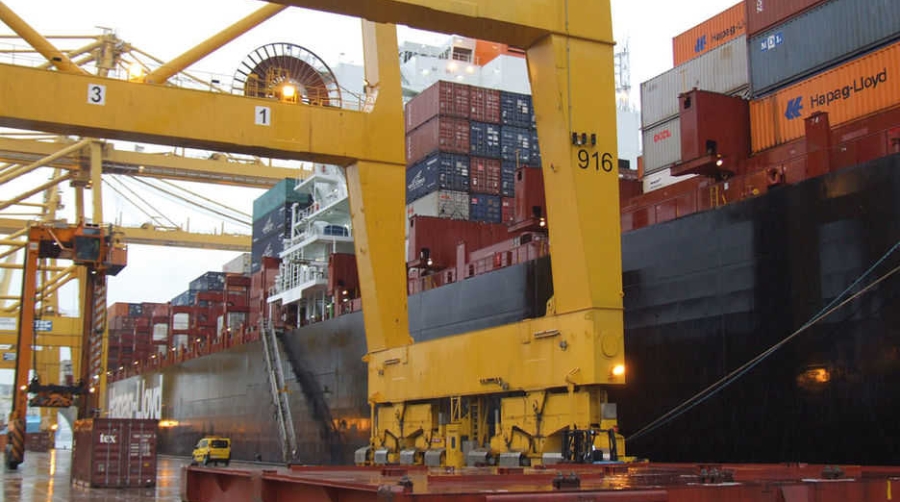 TCB opera el portacontenedores m&aacute;s grande de Hapag Lloyd que ha escalado en el Puerto de Barcelona