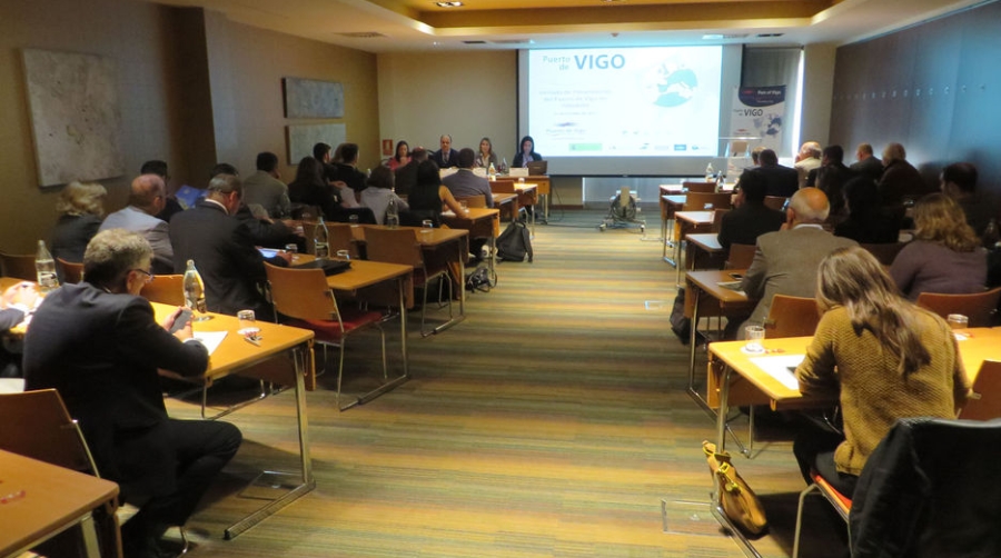 El Puerto de Vigo se presenta como oportunidad log&iacute;stica ante el empresariado de Castilla y Le&oacute;n