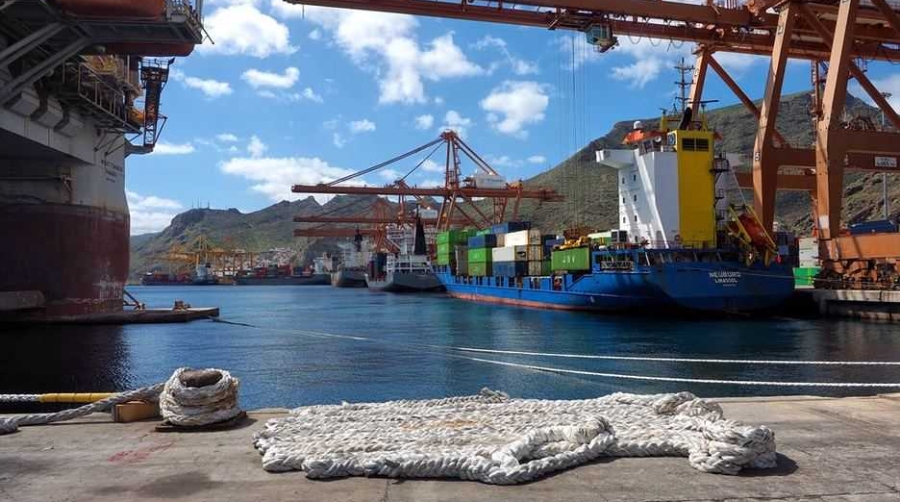 El tr&aacute;fico de contenedores en la AP de Tenerife crece m&aacute;s de un 60% hasta abril