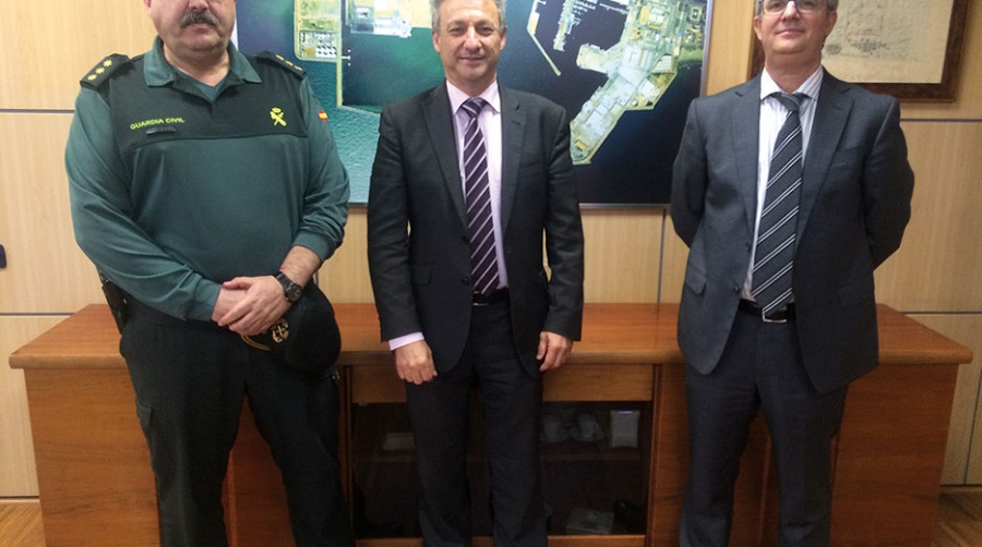 Francisco Toledo recibe al nuevo jefe de la Comandancia de la Guardia Civil de Castell&oacute;n