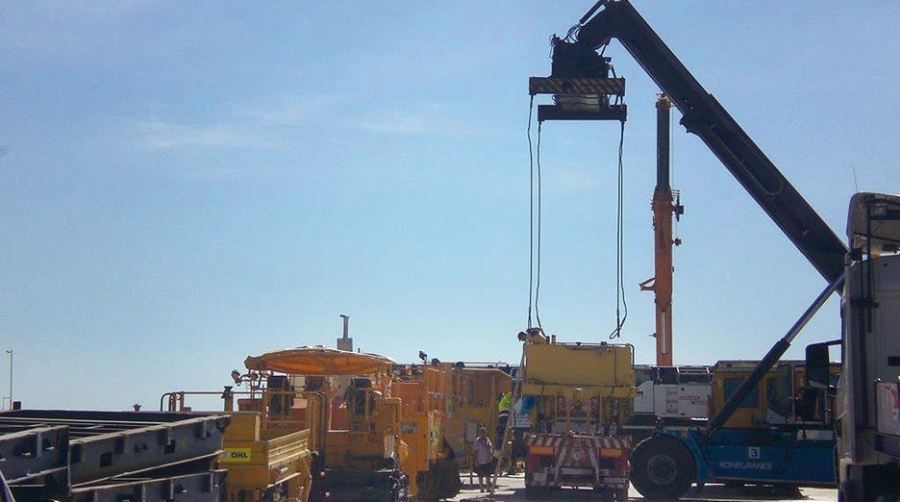 TMS comienza hoy un embarque especial de maquinaria en Alicante