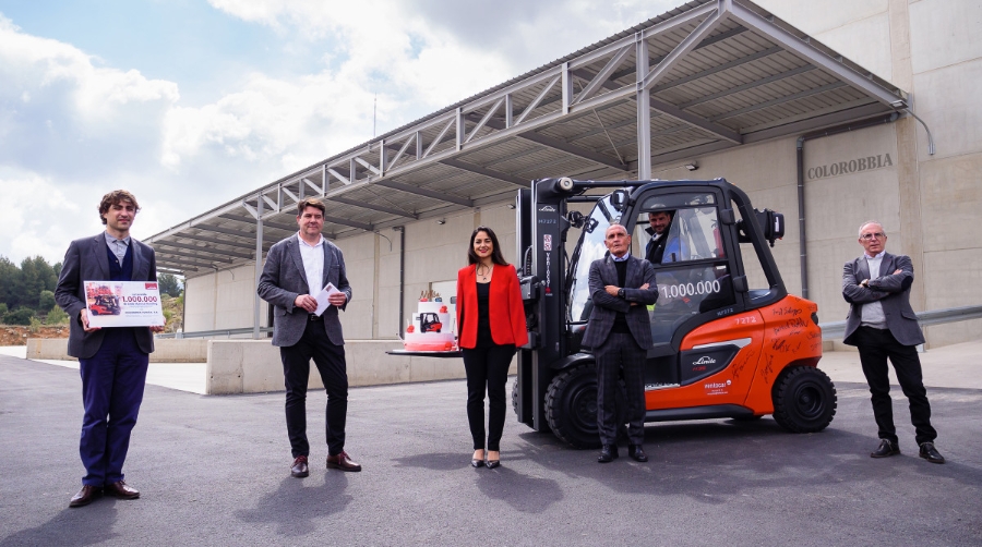 Linde entrega su carretilla t&eacute;rmica 1 mill&oacute;n en Espa&ntilde;a