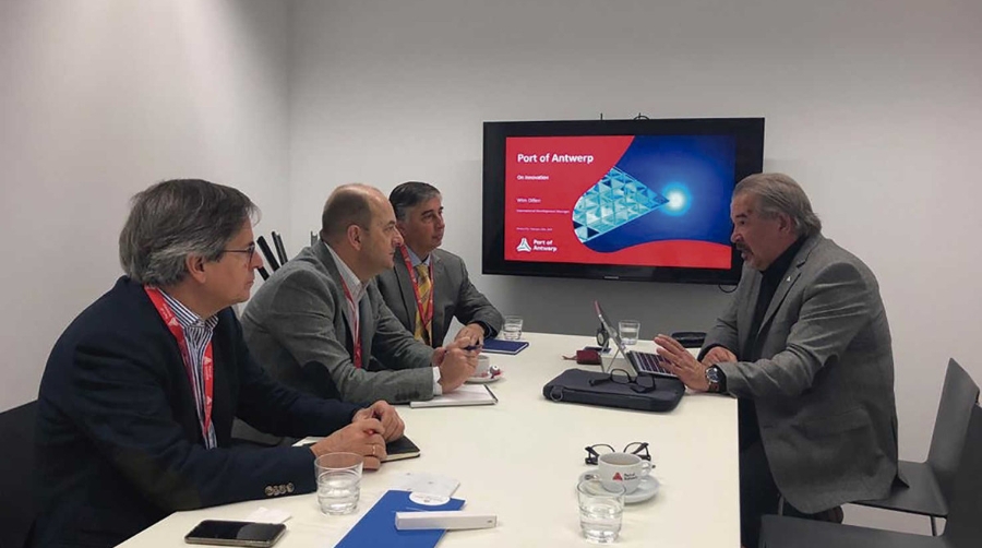 Los Puertos de Las Palmas promocionan sus servicios como principal plataforma log&iacute;stica del Atl&aacute;ntico Medio en la IPW de Londres