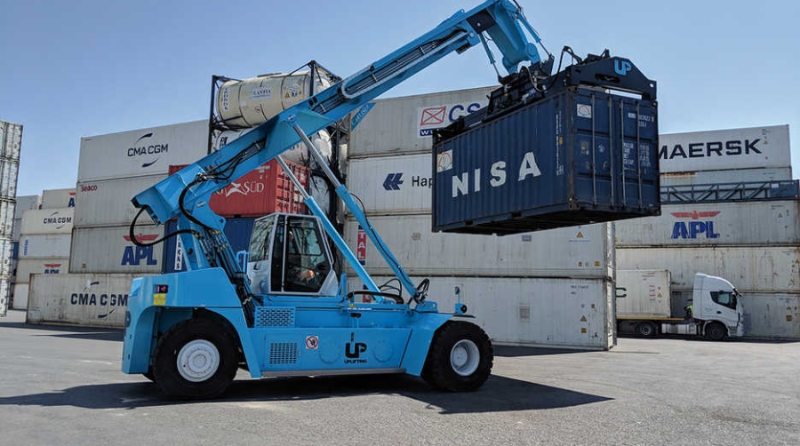 Setemar compra una nueva reach stacker m&aacute;s eficiente