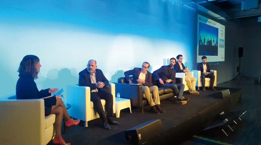 El jefe de Planificaci&oacute;n Estrat&eacute;gica e Innovaci&oacute;n de la APV, Juan Manuel D&iacute;ez-Orejas (segundo desde la izquierda), particip&oacute; en la jornada de Innsomnia dentro de su Foro &ldquo;Oportunidades de la digitalizaci&oacute;n&rdquo;.