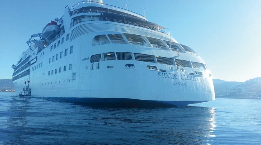 La bah&iacute;a de Roses atrae a las compa&ntilde;&iacute;as de cruceros de lujo