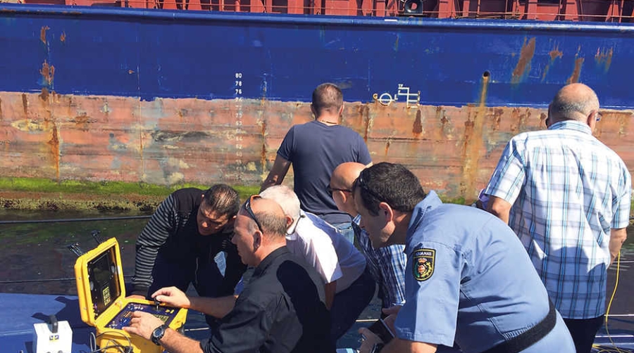 El Puerto de Valencia acoge unos ejercicios pr&aacute;cticos para prevenir el tr&aacute;fico de drogas