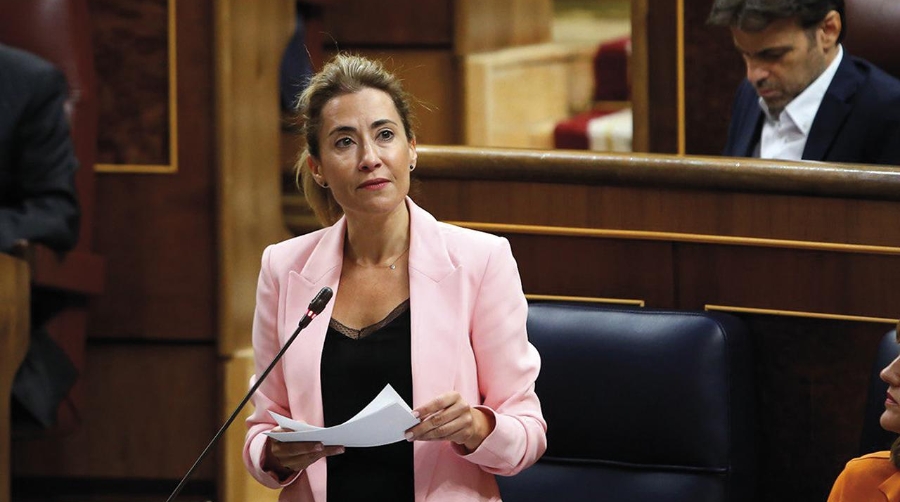 Raquel Sánchez, ministra de Transportes, Movilidad y Agenda Urbana, durante la sesión de control al Gobierno.