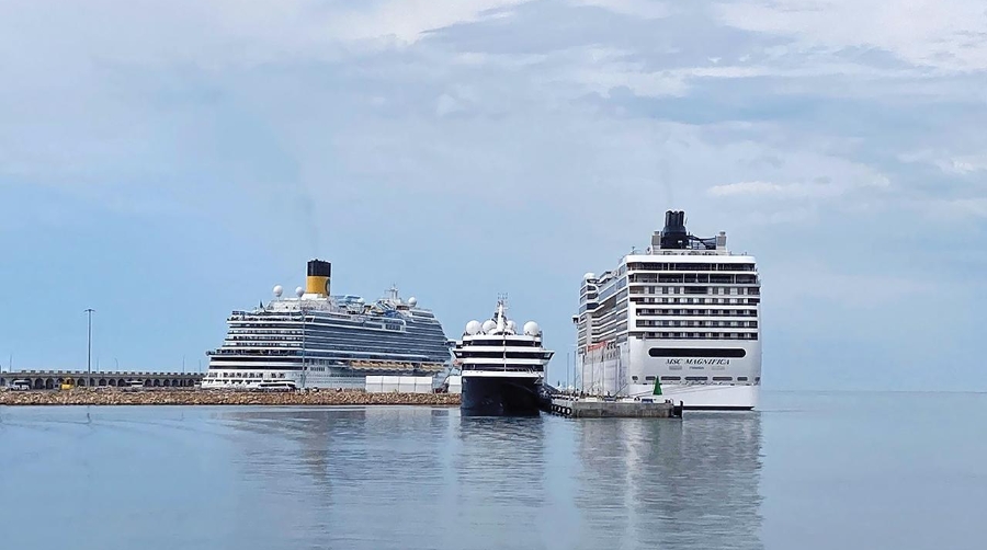 Tarragona recibe la escala simultánea de tres cruceros