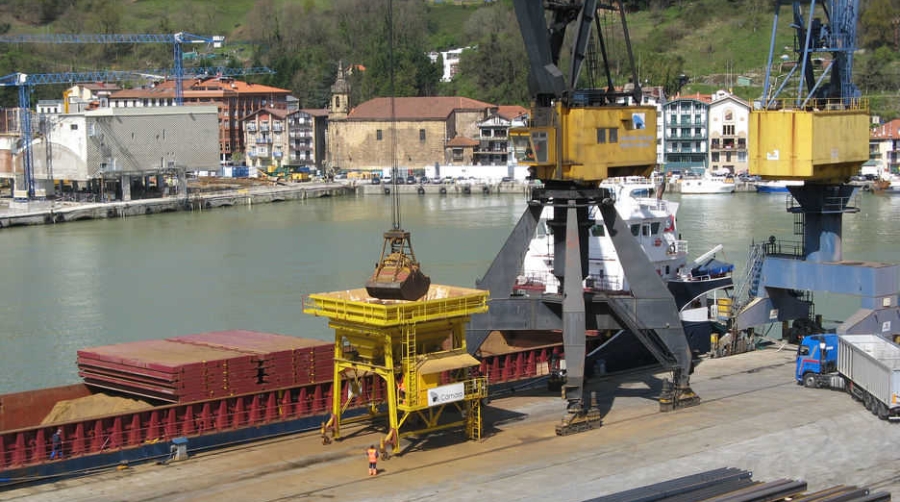 El tr&aacute;fico de mercanc&iacute;as en el Puerto de Pasaia se increment&oacute; un 9,1% hasta el mes de octubre