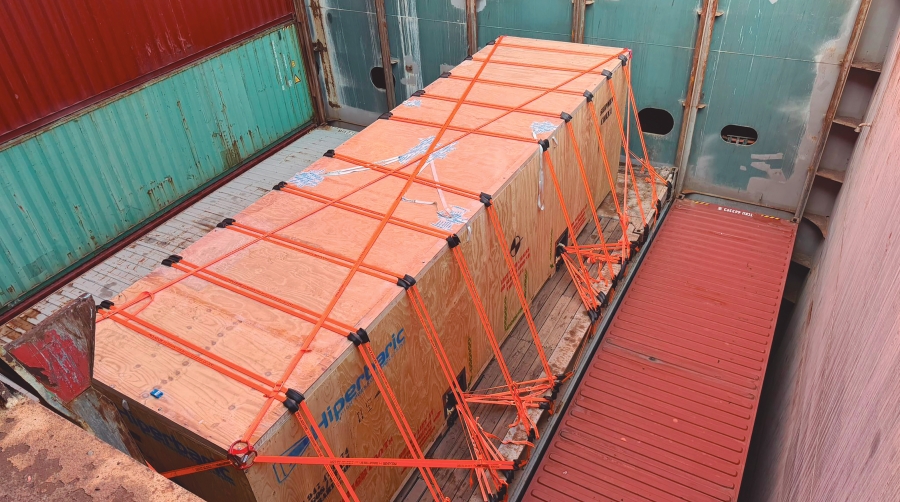 La compañía ofrece servicios personalizados adaptados a las necesidades del cliente.