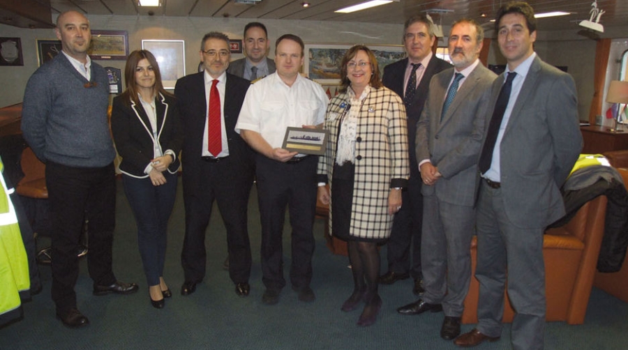 TCB opera el portacontenedores m&aacute;s grande de Hapag Lloyd que ha escalado en el Puerto de Barcelona