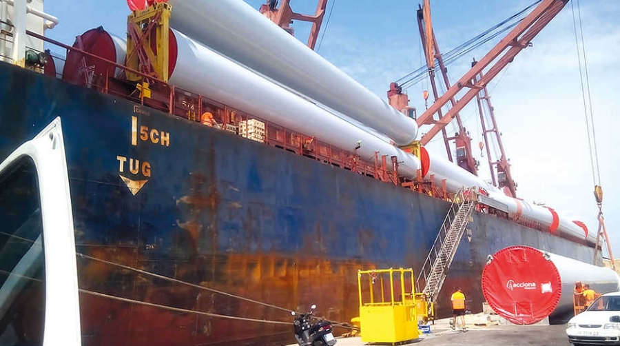 Embalajes Cantabria realiza la trinca de 57 tramos e&oacute;licos en el Puerto de Sagunto