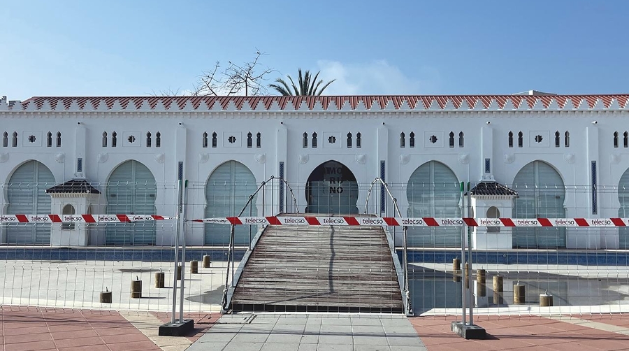 Las obras de acondicionamiento de la fuente y sistema de drenaje del edificio cuentan con un plazo de ejecución de cuatro meses.