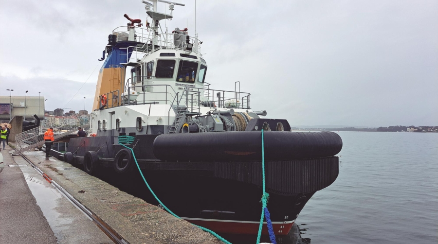 Remolques Unidos pone el “Trheintaycuatro” al servicio del Puerto de Santander y sus usuarios