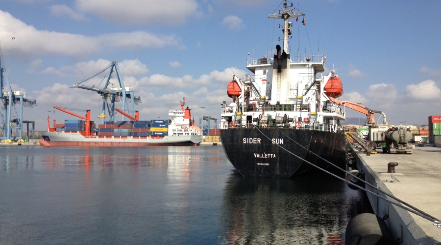 El Puerto de Alicante reduce las tasas por 1,4 millones de euros