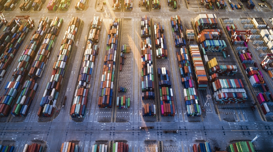 El comercio global crecerá en 2025 aunque encara un 2026 a la baja