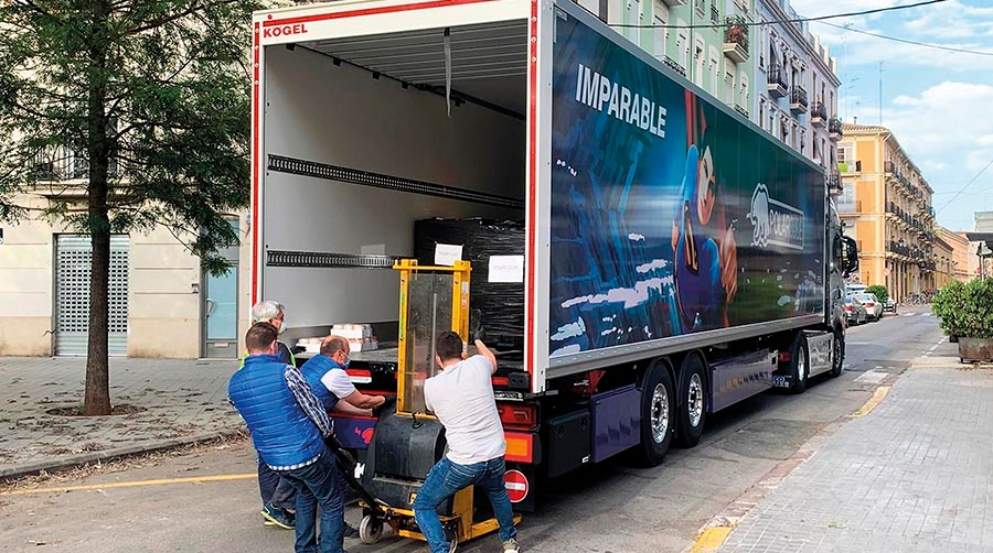 PolarCube dona media tonelada de comida al Centro Social de La Petxina