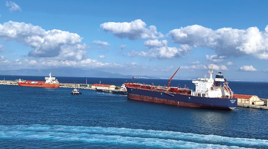 El Gobierno actualiza la lista de puertos designados para las operaciones de desembarque y transbordo de productos de la pesca y para la prestación de servicios portuarios para los buques pesqueros de terceros países.